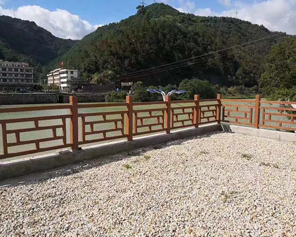 南寧仿樹(shù)皮欄桿施工工藝是怎樣的？
